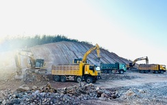 Rộn ràng tiếng máy ra quân đầu năm trên đại công trường cao tốc Bắc - Nam