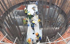 Công nhân làm xuyên Tết ở sân bay Long Thành được nhận thưởng ngay tại công trường