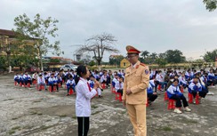 Nhiều người đi xe máy vi phạm giao thông, Quảng Ninh tăng cường chấn chỉnh