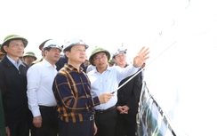 Phó thủ tướng: Tiếp tục vượt khó, nối thông cao tốc từ Hà Nội đến Vinh dịp 30/4