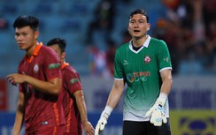 Vừa trở lại, thủ thành số 1 tuyển Việt Nam thời HLV Park đã gặp vận đen
