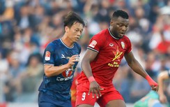 V-League: HAGL thua Hà Tĩnh, CAHN thắng đẹp TP.HCM trong ngày ra mắt HLV Kiatisak