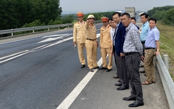 Sau vụ TNGT trên cao tốc Cam Lộ-La Sơn: Kiến nghị lắp camera giám sát ngăn tài xế vượt ẩu