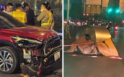 3 cuộn inox hàng chục tấn rơi xuống từ xe tải khiến 1 ô tô con hư hỏng