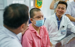 Nữ công nhân bị máy kéo sợi cuốn lóc toàn bộ da đầu