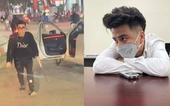 Tài xế ô tô Mazda cầm dao chém xe buýt ở Hà Nội khai gì?