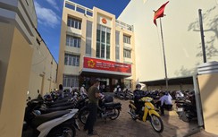 Trung tâm hành chính công Cần Thơ tấp nập trong ngày đầu hoạt động