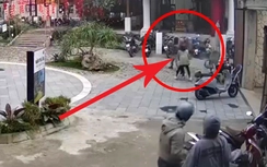Công an xác minh vụ nam thanh niên hành hung bảo vệ quán cà phê chỉ vì nhận vé xe số 49