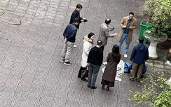 Nam sinh lớp 10 nguy kịch sau khi rơi từ tầng 4 xuống sân trường