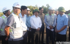 Huy động tối đa nhân lực, máy móc đẩy nhanh tiến độ cao tốc Hậu Giang - Cà Mau