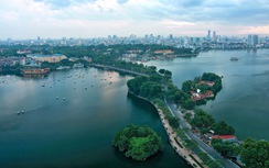 Hà Nội cho phép kinh doanh sân tập golf, bay dù lượn ở Hồ Tây