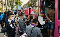 Công nhân ở Đồng Nai háo hức về quê trên những chuyến xe nghĩa tình