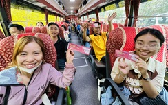 Ấm áp những chuyến xe nghĩa tình đưa công nhân về quê đón Tết