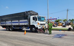 Ô tô tải tông xe đạp điện khiến một nữ sinh tử vong trên QL1