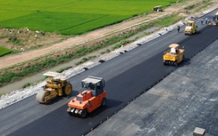 Sôi động công trường cao tốc Bến Lức - Long Thành ngày giáp Tết