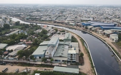 Chân lấm tay bùn trên công trường tuyến kênh dài nhất TP.HCM ngày Tết