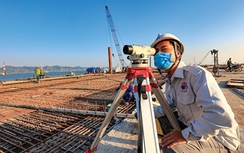 Đón Giao thừa trên đại công trường Lạch Huyện