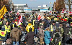 Nghiệp đoàn tiếp viên Đức đình công, "giáng đòn đau" vào hãng bay lớn nhất châu Âu 