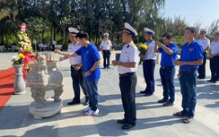 Sắc xanh nơi “những người nằm lại phía chân trời”