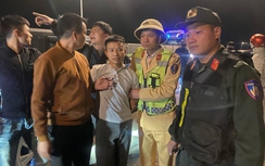 Phút giáp mặt tài xế chở 15 bánh heroin trên cao tốc