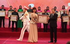 Diễn viên Kim Tuyến: Tôi có chút áp lực khi nhận danh hiệu NSƯT