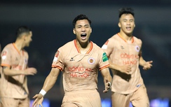 “Máy chạy” thời thầy Park báo tin kém vui cho HLV Troussier