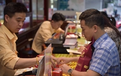 Giá vàng tăng giảm liên tục, nên mua vào hay bán ra?