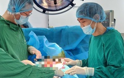 Nam thanh niên bị dập tinh hoàn khi đá bóng