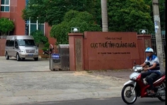 Vì sao 14 giám đốc doanh nghiệp ở Quảng Ngãi bị tạm hoãn xuất cảnh?