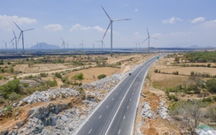 Chạy nước rút thông xe hơn 100km cao tốc “ngày đại thắng”