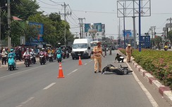 Xe máy trượt dài trên QL13, người đàn ông tử vong ở dải phân cách