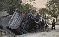 Bản tin TNGT 25/3: Hai người tử vong tại chỗ sau cú tông mạnh trực diện