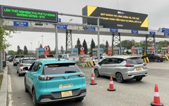Sân bay bớt tắc nhờ thu phí không dừng