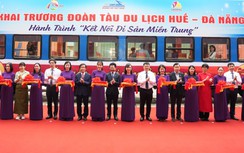 Nghe nhạc cung đình trên đoàn tàu du lịch Huế - Đà Nẵng