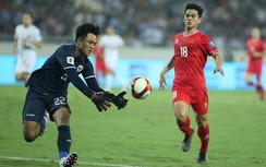 Những quyết định như tự "cưa ghế" của HLV Troussier