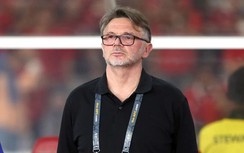 VFF ra thông báo nóng về tương lai HLV Troussier lúc nửa đêm