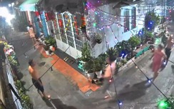 Người dân trong hẻm ùa ra truy đuổi 2 tên trộm xe máy