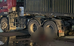 Va chạm với xe đầu kéo trên QL6, hai thiếu niên 15 tuổi gặp nạn