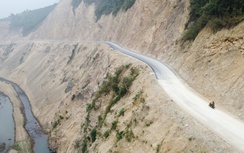 Nhà thầu không cắm cọc, căng dây tại đường nối cao tốc Nội Bài - Lào Cai