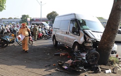 TP.HCM: Ô tô đâm vào 2 xe máy, cửa ngõ Tây Bắc ùn tắc nghiêm trọng