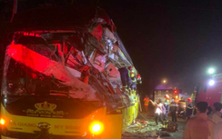 Danh tính các nạn nhân tử vong trong vụ xe khách đấu đầu xe container trên QL2