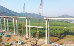 Hợp long cầu cạn có trụ cao nhất cao tốc Diễn Châu - Bãi Vọt