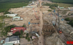 Hối hả trên công trường đường kết nối sân bay Long Thành ngày nắng gắt