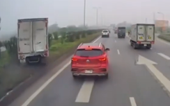 Ba ô tô tai nạn liên hoàn vì lỗi thường gặp trên đường lớn
