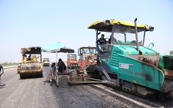 “Ăn tranh thủ, ngủ khẩn trương” trên công trường cao tốc Diễn Châu - Bãi Vọt