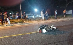 Tông vào xe đang dừng, thanh niên ngã ra bị ô tô cán tử vong