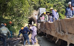 Căng sức khắc phục, chưa thể chốt thời gian thông hầm đường sắt Đèo Cả