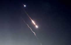 Iran chính thức tấn công trả đũa Israel, Trung Đông lo xung đột lan rộng