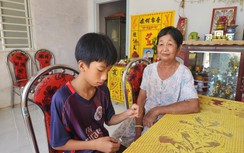 Tương lai mịt mờ của đứa trẻ mồ côi cả cha lẫn mẹ