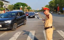 Hàng ngàn du khách đổ về Đền Hùng trước ngày Giỗ Tổ, giao thông thông suốt